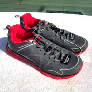 Running Shoes . Size: 10 Uni-Sex Men's or Women's w/ Memory Foam . New . Avia